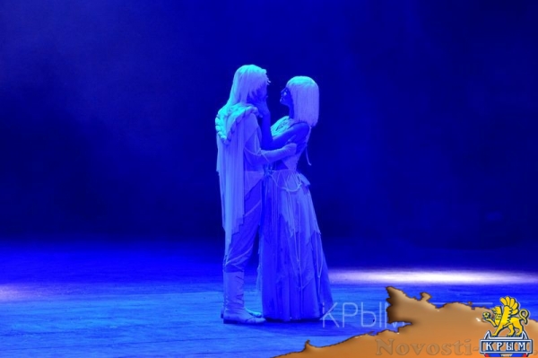 Главный художник Крымского музтеатра показала зрителям рождение сказки - «Туризм Крыма»