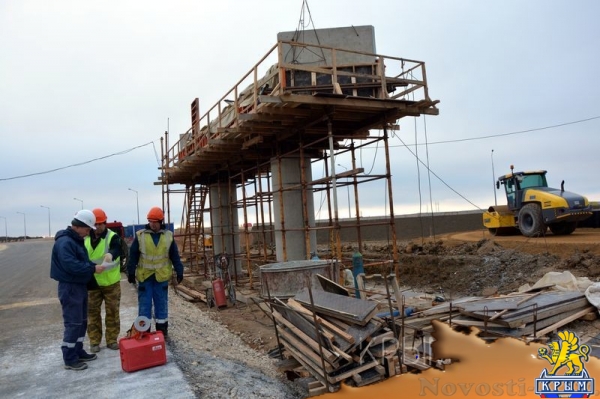 Строители выполнили более половины всех работ на автоподходах к Крымскому мосту - «Возвращение в Россию»