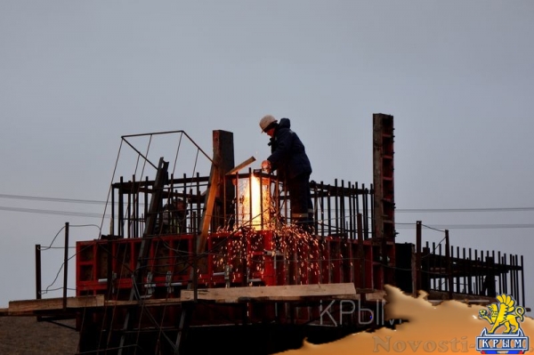 Строители выполнили более половины всех работ на автоподходах к Крымскому мосту - «Возвращение в Россию»