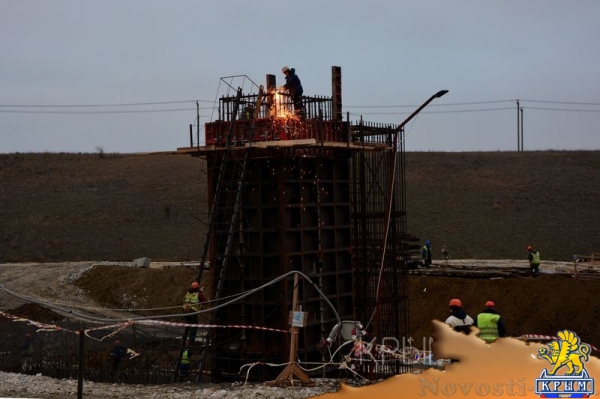 Строители выполнили более половины всех работ на автоподходах к Крымскому мосту - «Возвращение в Россию»