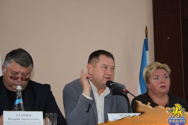 Представители профильных ведомств приглашают крымчан повысить свой уровень грамотности в вопросах ЖКХ - «Возвращение в Россию»