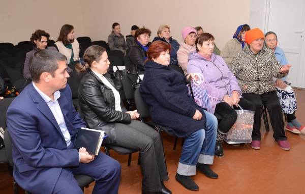 Специалисты Госкомрегистра оказали правовую помощь жителям Советского района по имущественно-земельным вопросам - «Госкомрегистр»