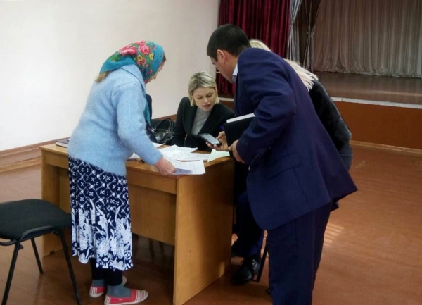 Специалисты Госкомрегистра оказали правовую помощь жителям Советского района по имущественно-земельным вопросам - «Госкомрегистр»