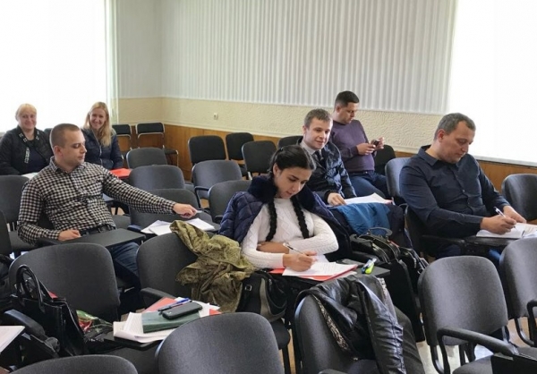 Специалисты Госкомрегистра повышают квалификацию по правовому регулированию сделок с недвижимостью и проведению проверок госземнадзора - «Госкомрегистр»