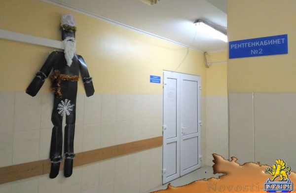 Ялтинские врачи создали собственного странного Деда Мороза - «Новости Крыма»