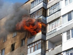 В Евпатории загорелась многоэтажка: есть пострадавшие - «Происшествия Крыма»