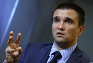 В Киеве объяснили отказ забирать из Крыма оружие - «Политика»