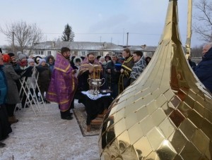 В Белогорске освятили накупольный крест часовни - «Общество Крыма»