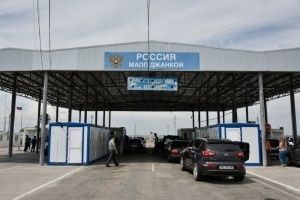 В Киеве призывают стянуть войска на границу с Крымом - «Политика»