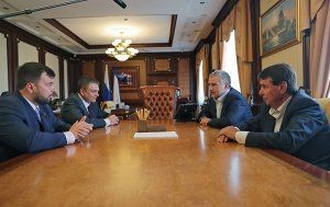 Глава Крыма встретился с представителями ДНР и ЛНР, прибывшими на фестиваль «Великое русское слово» - «Политика»