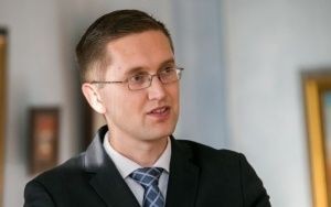 Эстонский депутат хочет привезти денег землякам в Крыму - «Политика»