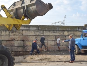 Площадки для мусора начали благоустраивать в Евпатории - «Новости Крыма»