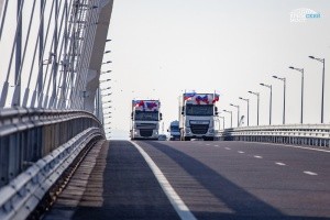 В первые сутки по Крымскому мосту проехали 2 тысячи фур - «Керчь»
