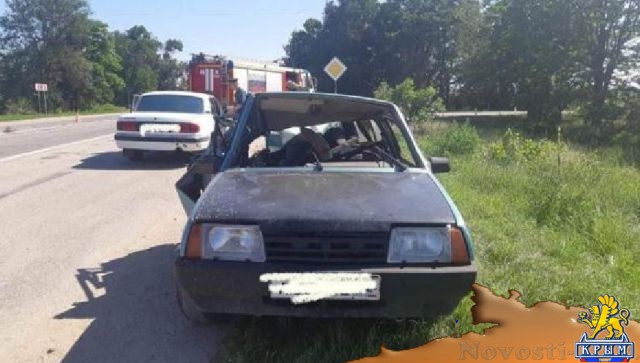 Чудом выжили: под Джанкоем грузовик протаранил легковушку - «Происшествия»