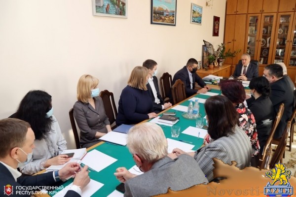 Ефим Фикс: Участниками конкурса «Лучший сельский населенный пункт Республики Крым» стали одиннадцать муниципалитетов - «Новости Государственного Совета Крыма»
