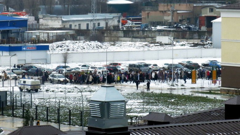 Аксенов: Письма о «минировании» школ и вузов Крыма пришли из-за границы - «Политика»