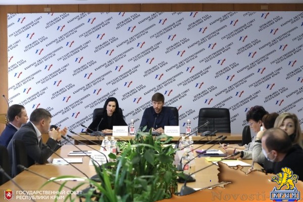 Иван Манучаров: Установка POS-терминалов в почтовых отделениях снимет социальную напряженность, особенно в сельской местности - «Новости Государственного Совета Крыма»