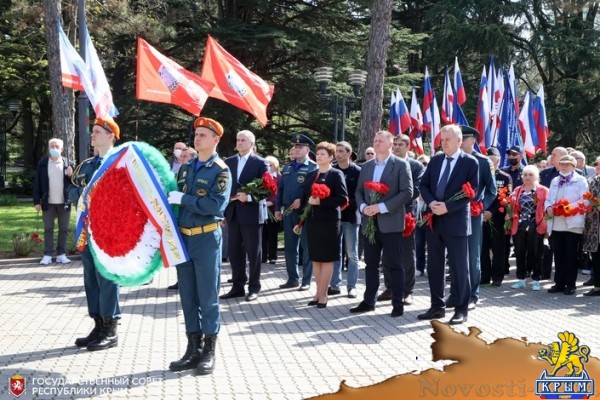 В крымской столице почтили память ликвидаторов аварии на Чернобыльской АЭС - «Новости Государственного Совета Крыма»