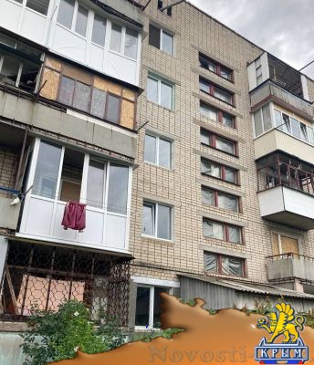 В Новой Каховке восстановили окна в доме, пострадавшем при украинском обстреле - «Происшедствия Крыма»
