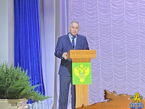 Эдип Гафаров поздравил работников лесной отрасли с профессиональным праздником - «Политика»