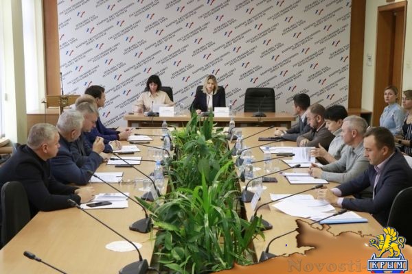 Профильный Комитет одобрил передачу в муниципальную собственность Ялты квартир для переселения граждан из аварийного жилья - «Политика»
