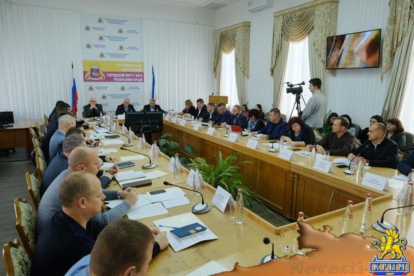 Социально значимые вопросы Ялты обсудили на выездном заседании Комитета по строительству, транспорту и топливно-энергетическому комплексу - «Политика»
