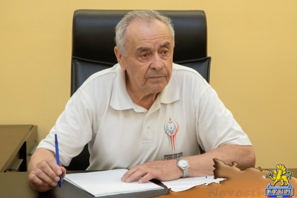 Ефим Фикс провёл приём граждан - «Новости Государственного Совета Крыма»