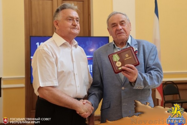 Ефим Фикс: Мы гордимся Великой Россией и делаем всё, чтобы она процветала - «Новости Государственного Совета Крыма»