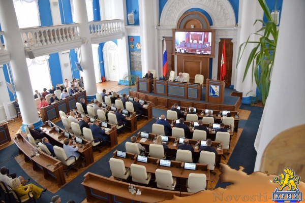 Владимир Константинов поздравил Владимира Немцева с избранием Председателем Законодательного Собрания Севастополя третьего созыва - «Новости Государственного Совета Крыма»