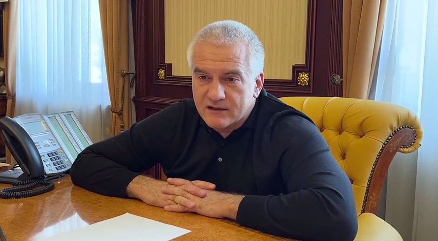 Аксенов попросил местных депутатов объявить выговоры всем главам администраций - «Политика Крыма»