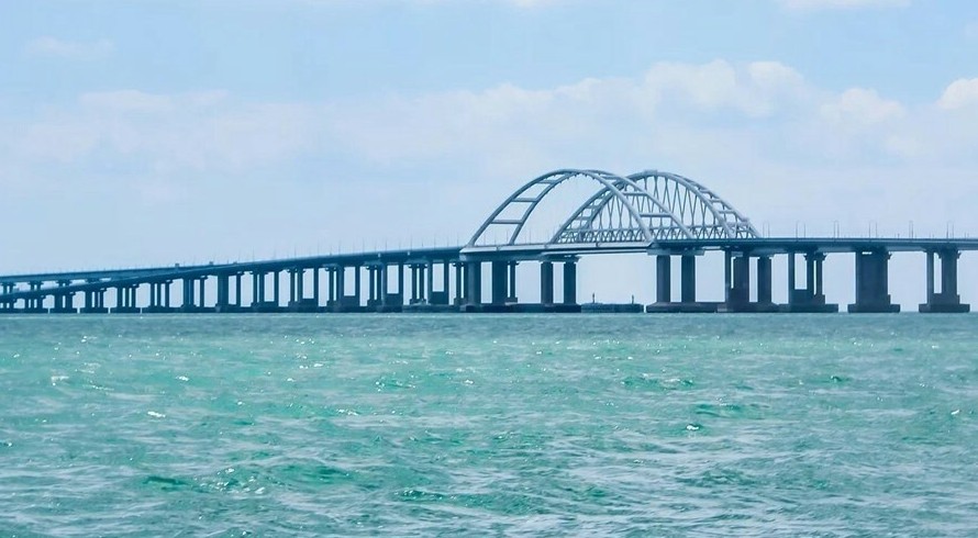 Почти тысяча машин ожидают въезда в Крым по мосту - «Туризм Крыма»