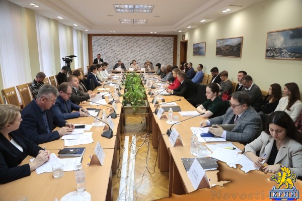 Депутаты рассмотрели финансирование сфер культуры, спорта и молодёжной политики Крыма в 2026 году - «Новости Государственного Совета Крыма»