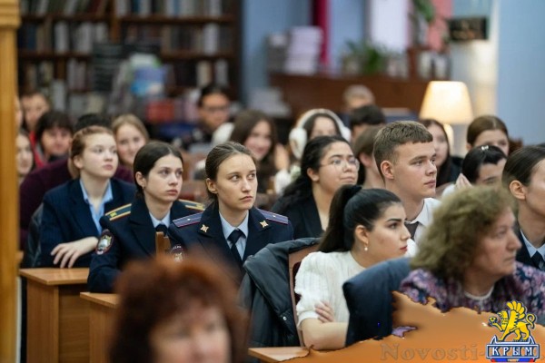 Анастасия Гридчина приняла участие в заседании Регионального совета по гражданско-патриотическому воспитанию - «Новости Государственного Совета Крыма»