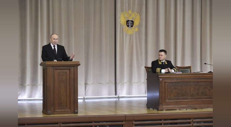 Председатель Верховного Суда Российской Федерации Краснов предложил сделать судебные уведомления через Госуслуги обязательными - «Культура Крыма»